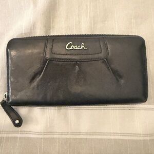 Coach Black Leather Zip Wallet Women’s
